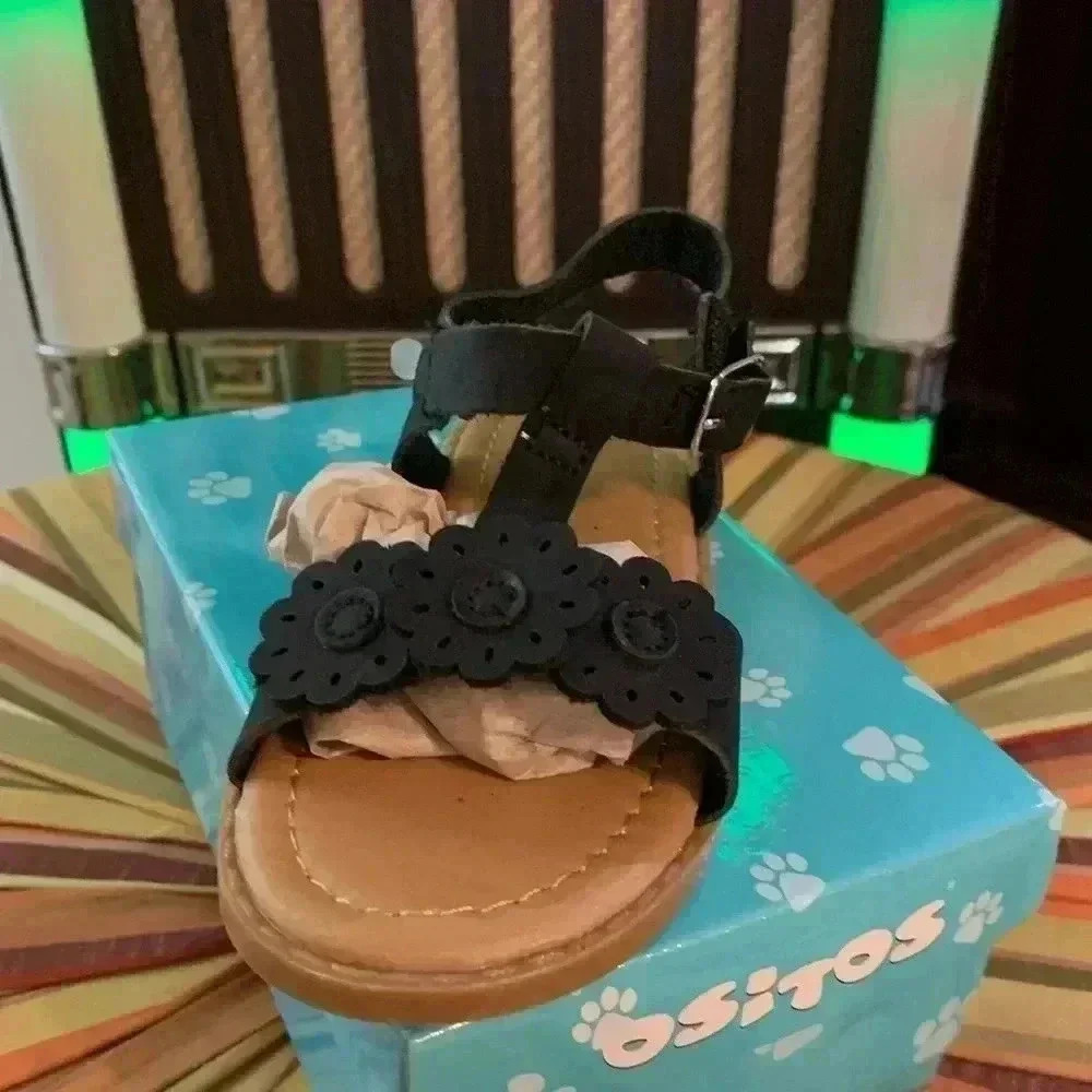 Kids OSITOS black sandals size 6